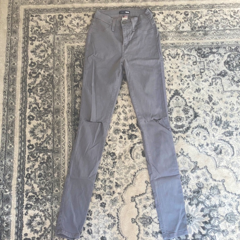 Gray fashion nova skinny jeans